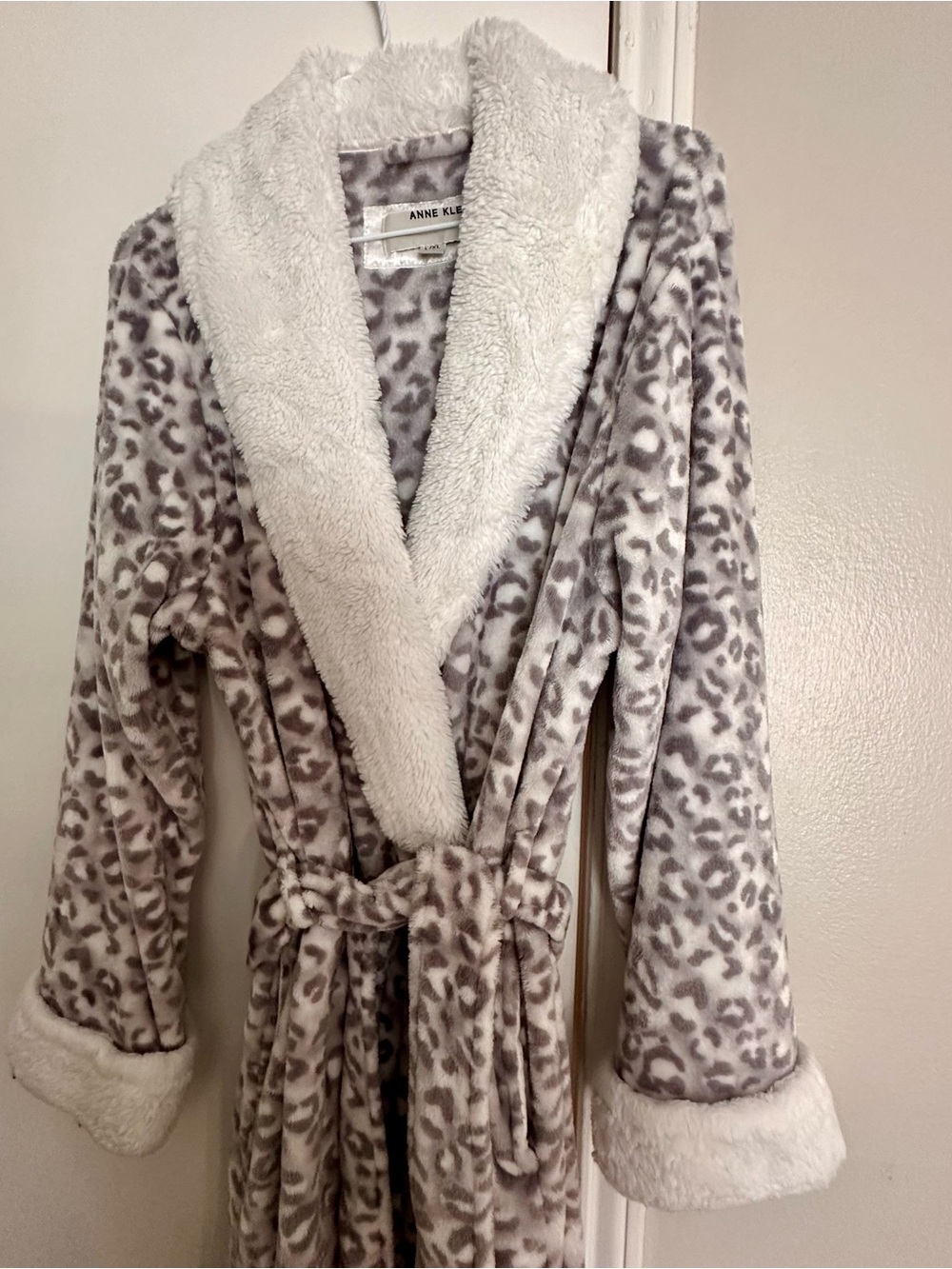 Women’s L/XL animal print faux fur long bathrobe luxurious romantic vintage Y2K